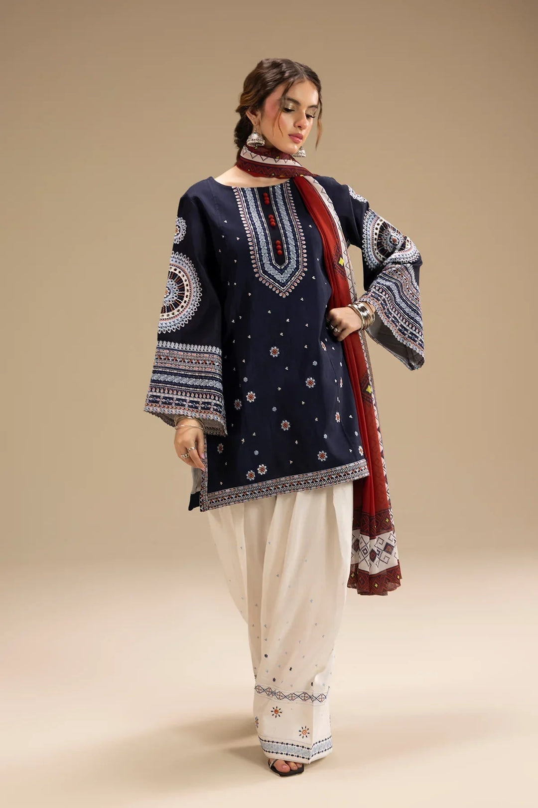 EXCLUSIVE 3PC DIGITAL PRINT LAWN ENSEMBLE - 435